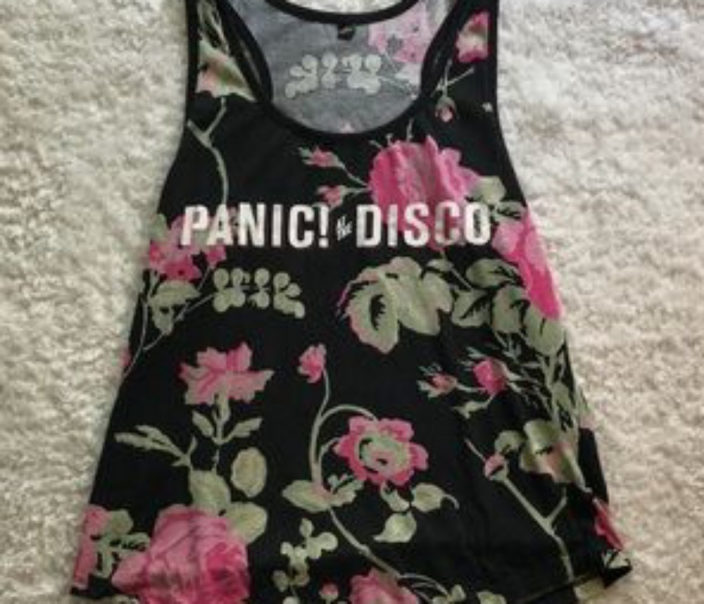 WANTED - Size  M or L